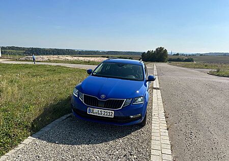 Skoda Octavia 2.0TDI DSG Clever NAVI LED