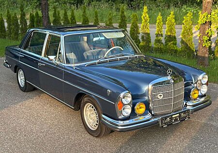 Mercedes-Benz 300 SEL 3.5 /KLIMA/4x El.Fensterheber/Luftfahrwe
