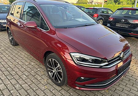 VW Golf Sportsvan Volkswagen 1.5TSI Highline AHK Navi Kamera Alu Klima R-line