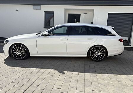 Mercedes-Benz E 220 d T 9G-TRONIC AMG Line