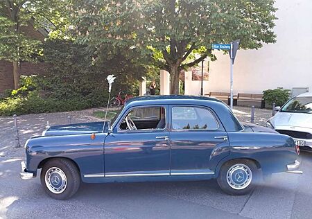 Mercedes-Benz 180 Ponton