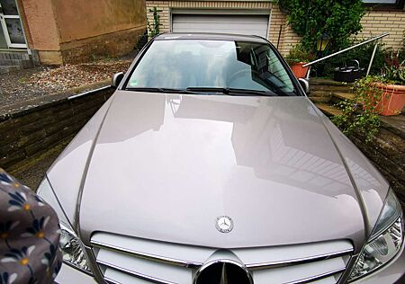 Mercedes-Benz C 220 CDI DPF BlueEFFICIENCY Avantgarde