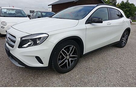 Mercedes-Benz GLA 200 Navi Kamera PDC 8x Alu el. Heckklappe