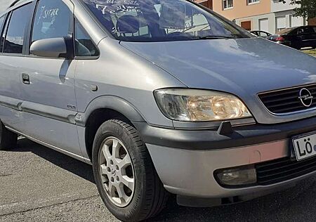 Opel Zafira 2.2 Comfort