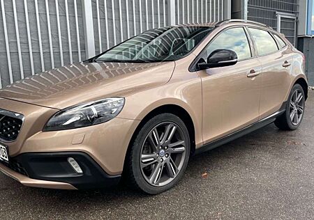 Volvo V40 CC V40 Cross Country 2.0 -D3 -NAVI-TÜV Garantie