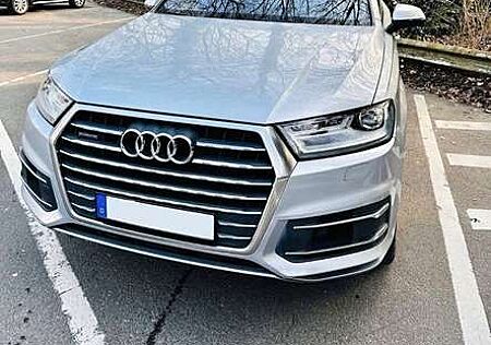 Audi Q7 3.0 TFSI quattro tiptronic