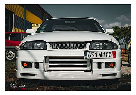 Nissan Skyline R33 GTST