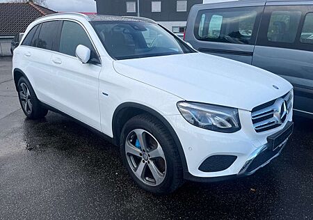 Mercedes-Benz GLC 350 e 4Matic/AHK-Pano.-Kamera-Leder-Navi-LED