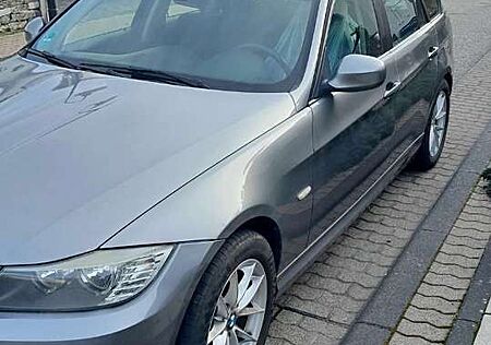 BMW 320d 320 DPF TouringEdition Sport