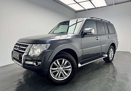 Mitsubishi Pajero 3.2 +7SITZE+AHK+KAMERA+PANO+TOP-ZUSTAND+