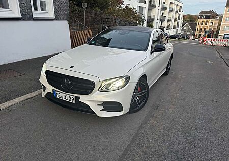 Mercedes-Benz E 220 d 9G-TRONIC AMG Line Burmester Ambientenbeleuchtun