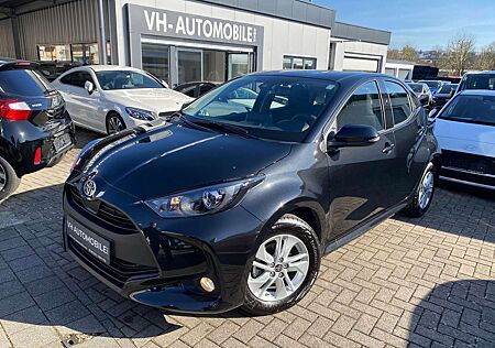 Toyota Yaris 1.5*15ALU*A-GRA*APPLE&ANDROID*Klima*KAMERA*Sitzhei