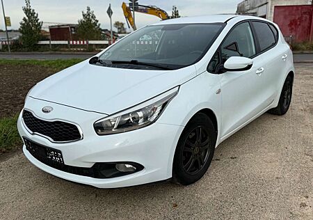 Kia Cee'd Ceed / 1.4/Euro5/Klima
