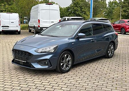 Ford Focus Turnier ST-Line LED; Winter Paket