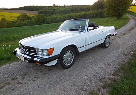Mercedes-Benz SL 560