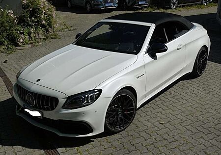 Mercedes-Benz C 63 AMG S Cabrio Burmester