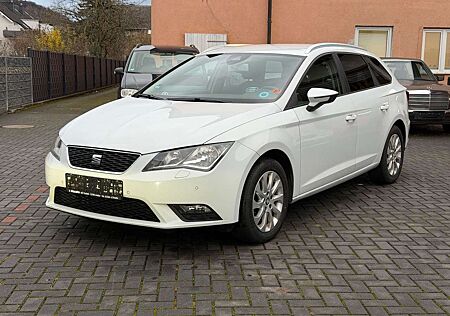 Seat Leon ST 1.6TDI NAVI AUTOMATIK PDC ZAHNRIEMEN NEU