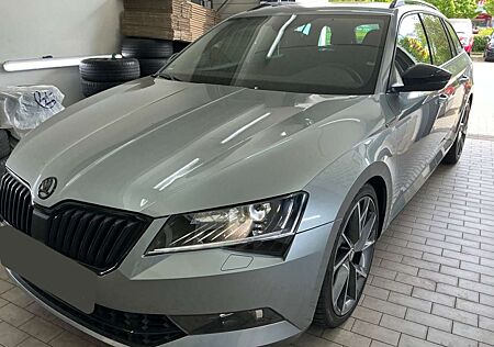 Skoda Superb Sportline 4x4 DSG Navi Xenon SHZ R-Cam