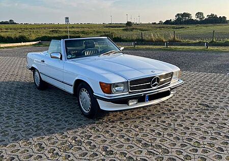 Mercedes-Benz SL 300 R107 Cabrio