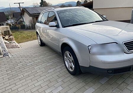 Audi A6 Avant 2.5 TDI quadro