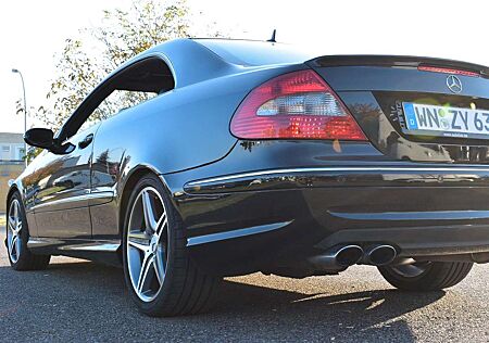 Mercedes-Benz CLK 63 AMG Coupe*KeylessGo*Performance*VollMax