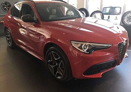 Alfa Romeo Stelvio Veloce Q4 AHK, Touch.