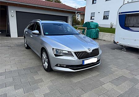 Skoda Superb Combi 2.0 TDI Style
