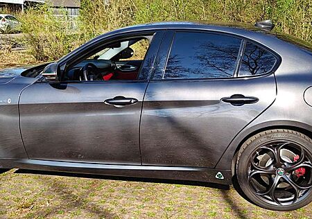 Alfa Romeo Giulia 2.0 Turbo 16V AT8-Q4 Veloce