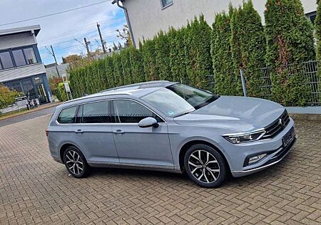 VW Passat Variant Volkswagen Passat Elegance 147KW Digital LED AHK