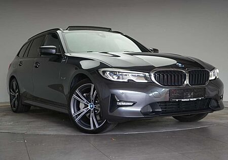 BMW 330 e Touring Sport Line Temp/Kamera/Virtual/HUD
