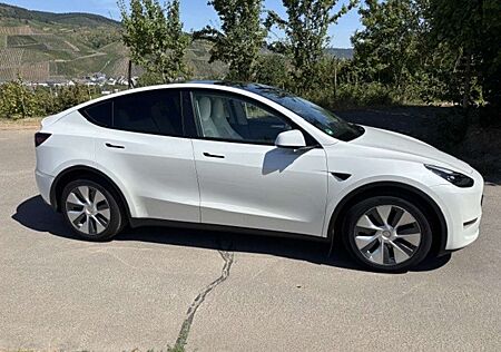 Tesla Model Y AWD | AHK | TÜV 2028 | SoH 94% | Top Zustand