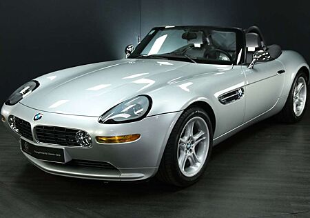 BMW Z8 nur 45.992 km, Performance Package !