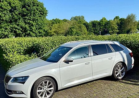 Skoda Superb Combi 1.8 TSI DSG Style