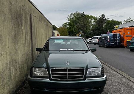 Mercedes-Benz CL 220