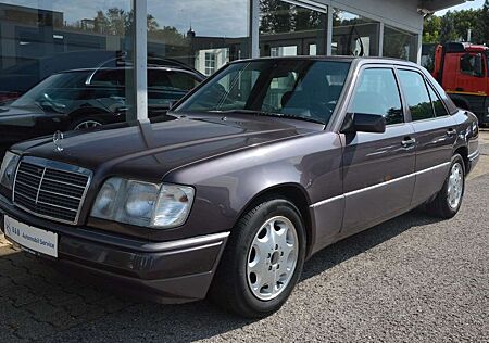 Mercedes-Benz E 200 *AUTOMATIK*SCHIEBEDACH*ANHÄNGERKUPPLUNG