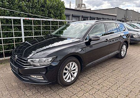 VW Passat Variant Volkswagen Passat Business DSG ACC AHK LED 8 fach Bereift