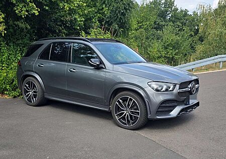 Mercedes-Benz GLE 450 4Matic 9G-TRONIC AMG Line / AMG 22 *PANO* Nigh