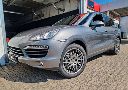 Porsche Cayenne S Diesel 4.2 V8 Scheckheft/AHK/