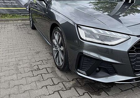 Audi A4 Avant 40 TDI quattro S tronic line