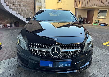 Mercedes-Benz A 200 7G-DCT AMG Line