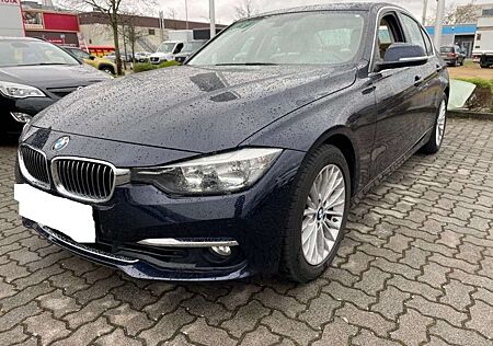 BMW 320 i Luxury Line