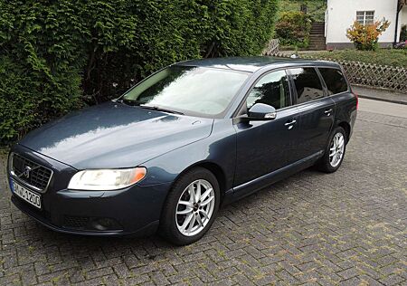 Volvo V70 D5 Automatik Leder Service gewartet