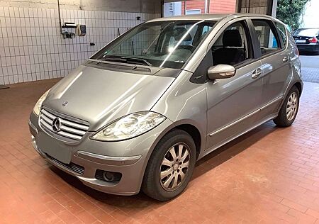 Mercedes-Benz A 170 AUTOMATIK(2.HAND/TÜV NEU/SHZ/PDCv+h/S.HEFT