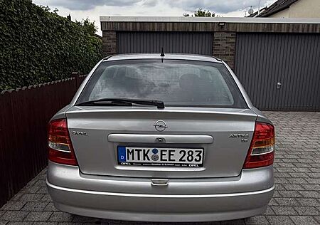 Opel Astra 1.6 Edition 2000