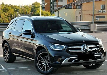 Mercedes-Benz GLC 220 d 4Matic 9G-TRONICEdition 1
