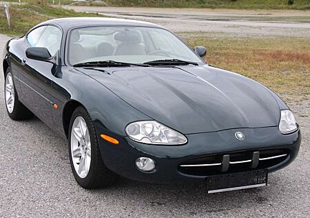 Jaguar XK 8 Coupe 2 Jahre Garantie