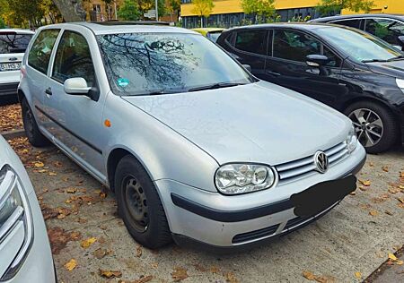 VW Golf Volkswagen 1.4 Aktion Trendline