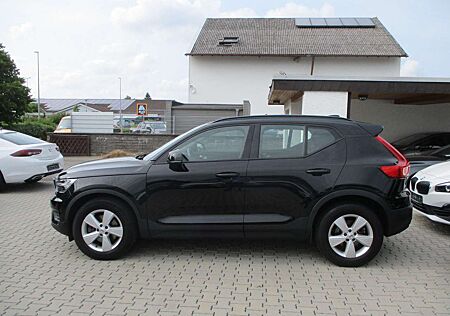 Volvo XC 40 XC40 D3 AWD NAVI KAMERA AHK SPURH SITZH PDC TEMP