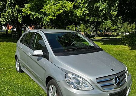 Mercedes-Benz B 200 Sports Tourer