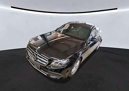 Mercedes-Benz E 300 d T-Modell*PANORAMA*R-CAM*WIDESCREEN*